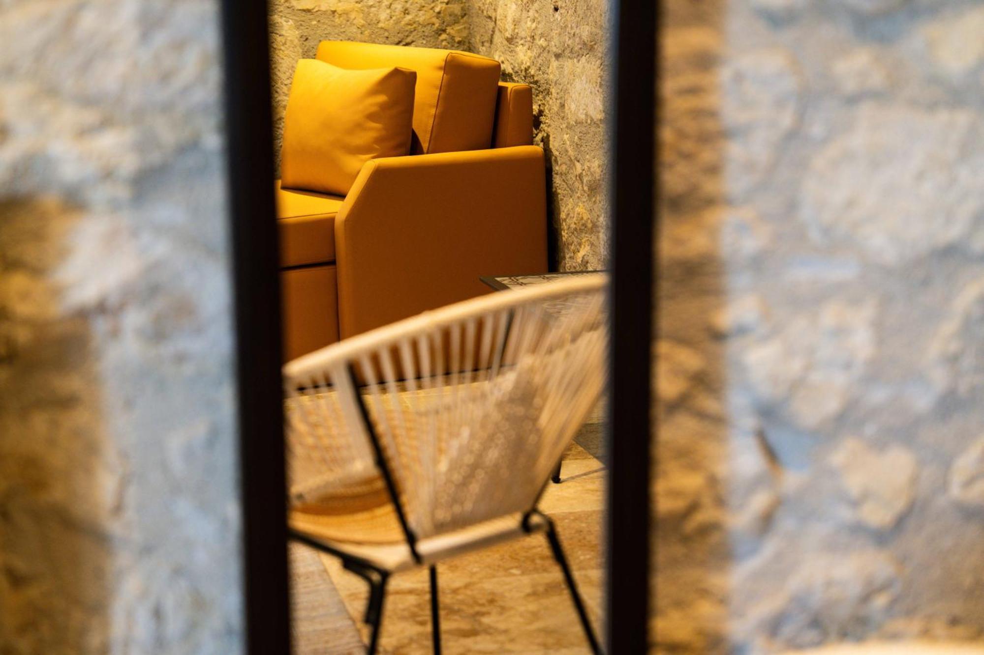 Logis L'Auberge De Larressingle Buitenkant foto