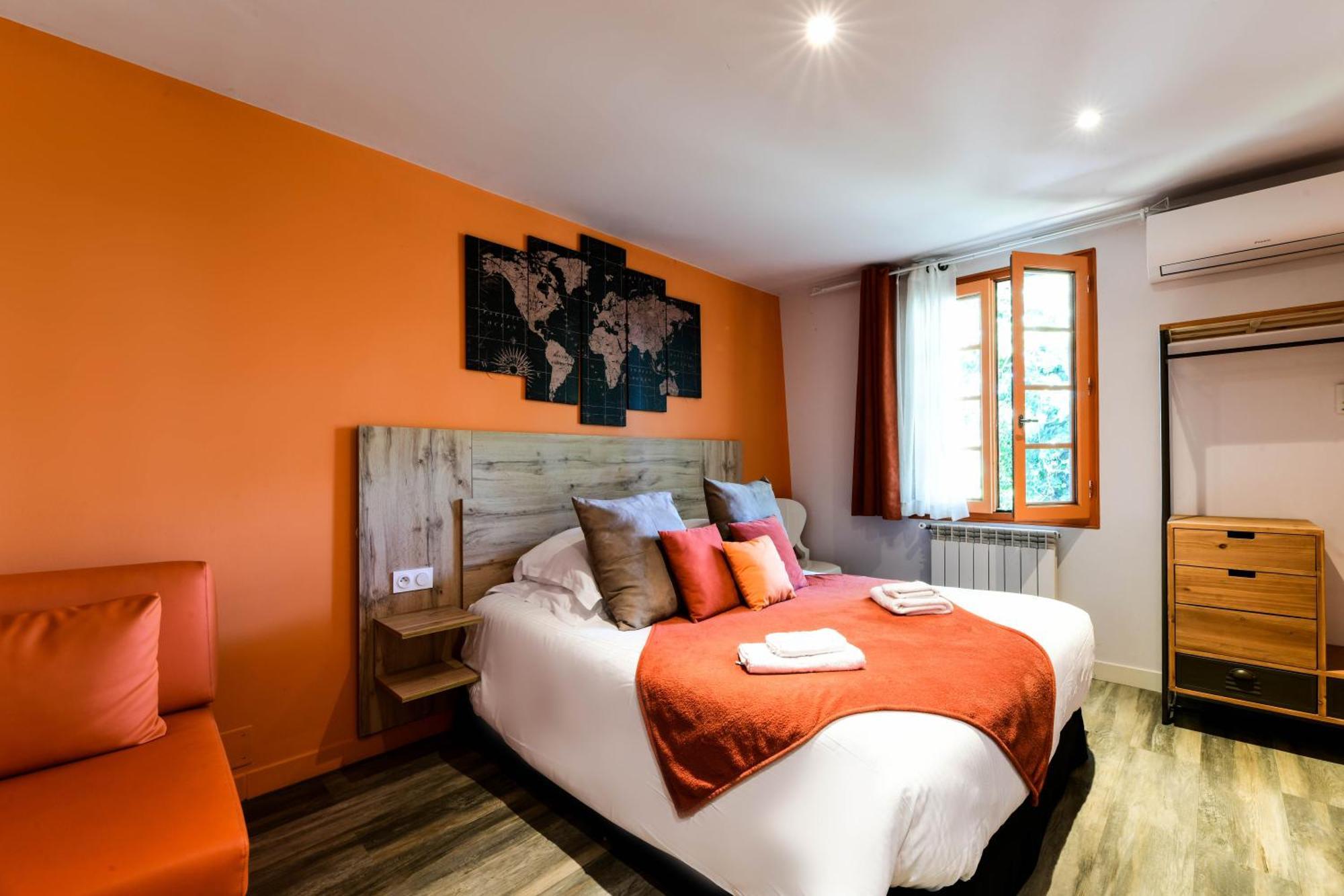 Logis L'Auberge De Larressingle Buitenkant foto
