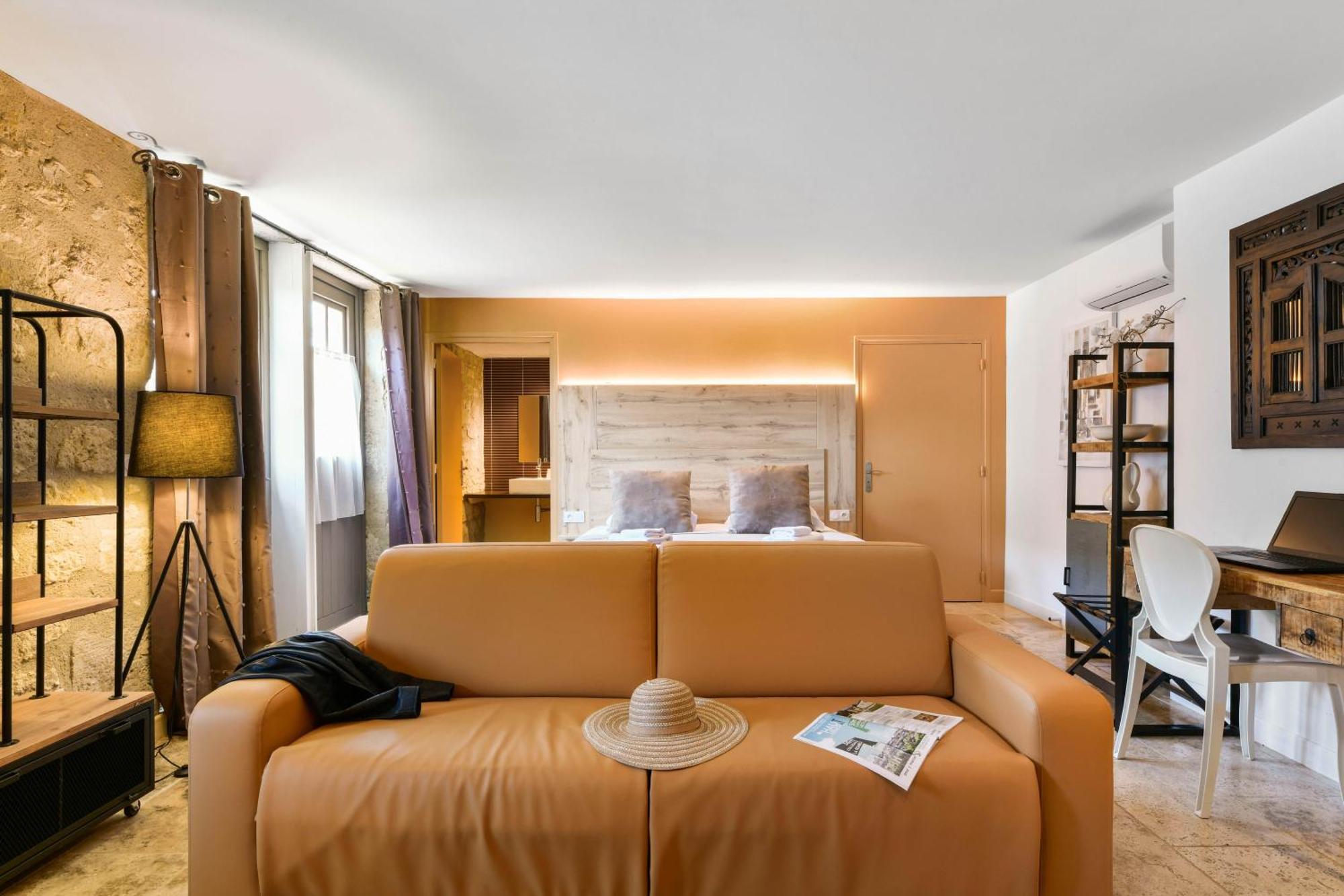 Logis L'Auberge De Larressingle Buitenkant foto