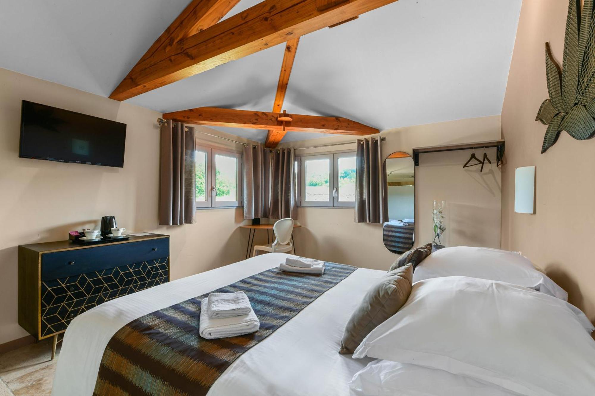 Logis L'Auberge De Larressingle Buitenkant foto