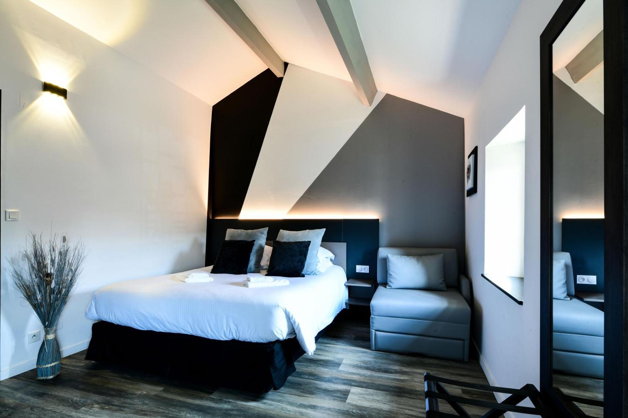 Logis L'Auberge De Larressingle Buitenkant foto