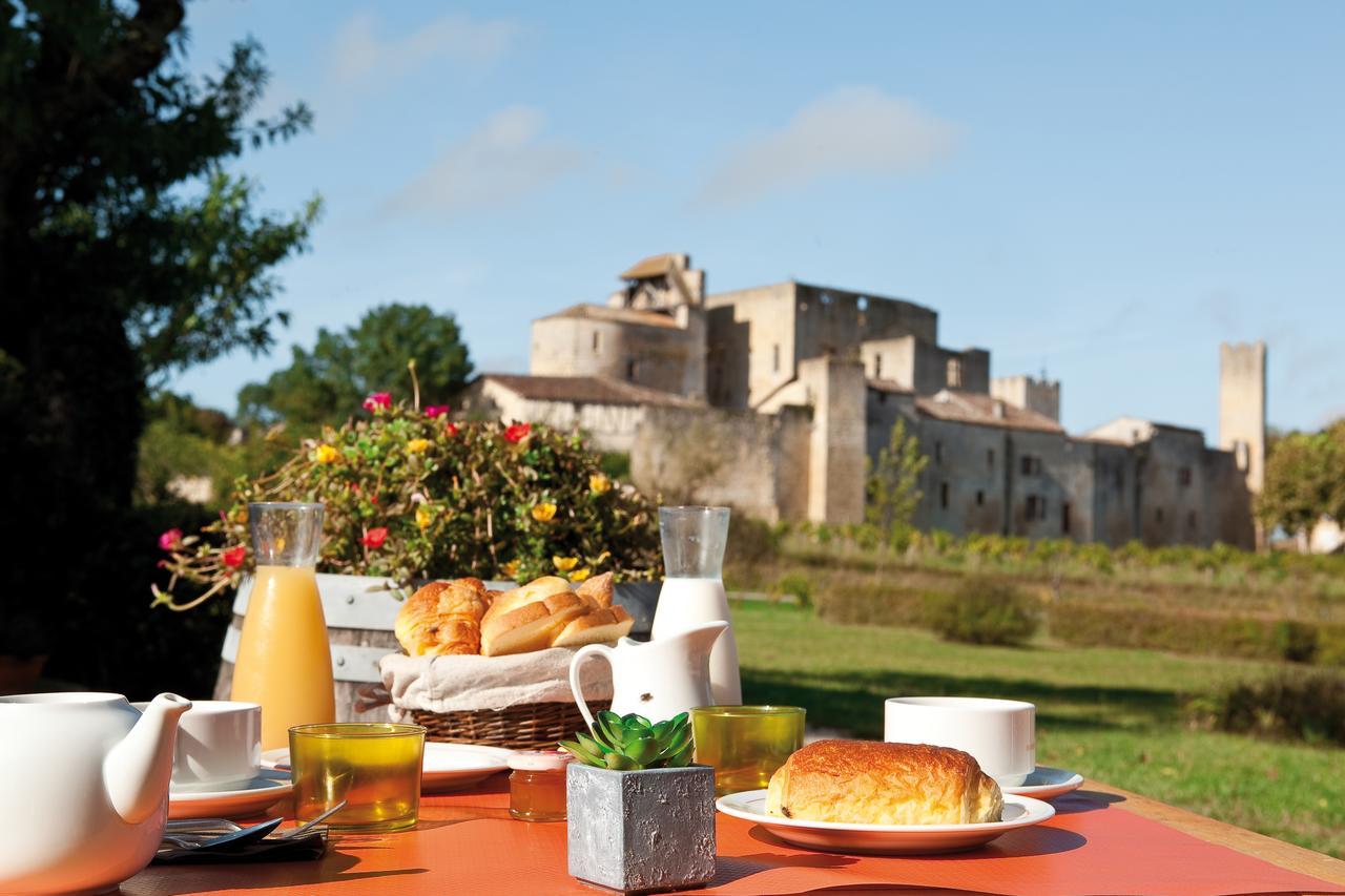 Logis L'Auberge De Larressingle Buitenkant foto